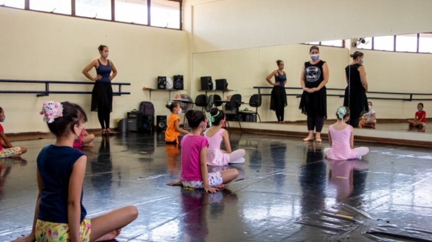 Escola Municipal De Bailado De Ourinhos Abre Inscri Es Para Nesta