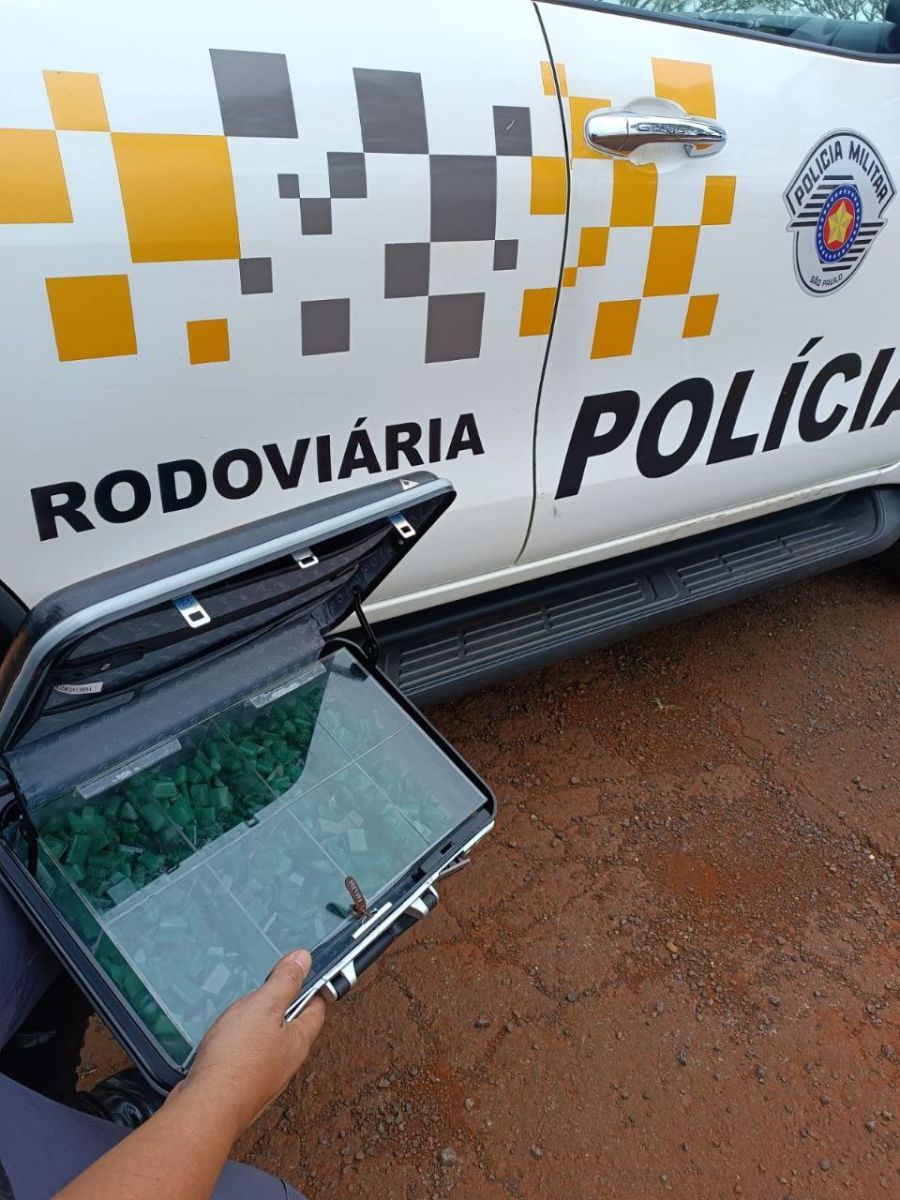 Pol Cia Rodovi Ria Realiza Apreens O De Pedras Preciosas Em Santa Cruz