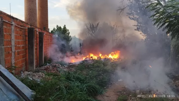 Incêndio em lixo mobiliza Defesa Civil e Bombeiros em Ourinhos