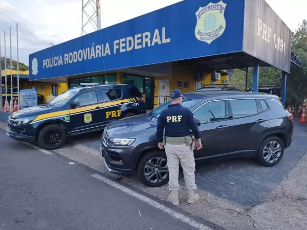 Jeep Compass furtado e comercializado em Ourinhos é recuperado pela PRF na BR-153, em Marília