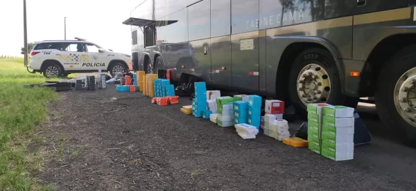 Polícia Militar Rodoviária faz grande apreensão de mercadorias contrabandeadas na SP-225 em Santa Cruz do Rio Pardo