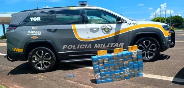 Tático Ostensivo Rodoviário prende homem com celulares escondido em carro em Santa Cruz do Rio Pardo