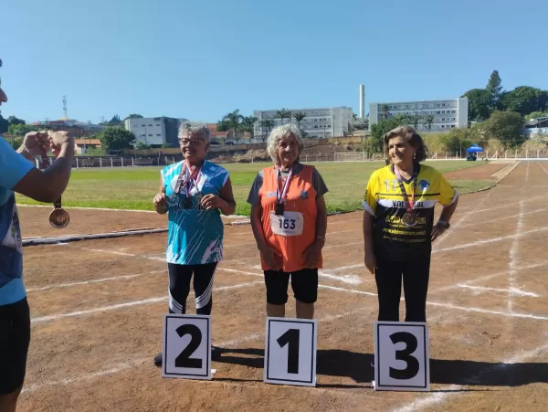 Ourinhos conquista ouro no JOMI com Ivone Ramos de Oliveira, de 80 anos 