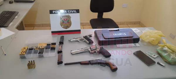 Três pessoas são detidas e armas apreendidas em operação policial em Salto Grande