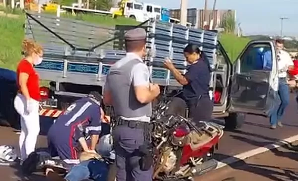 Grave acidente na Rodovia Raposo Tavares deixa motociclista ferido em Ourinhos