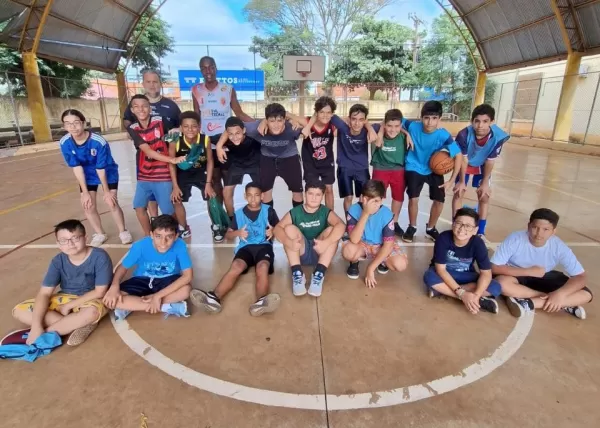 Associação Atlética Basquete Ourinhos abre inscrições para aulas de basquete para crianças e adolescentes