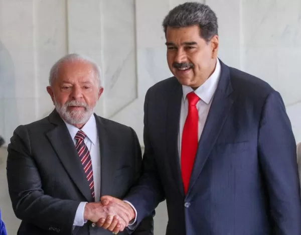 Brasil e Venezuela firmam acordo de cooperação agrícola; Maduro anuncia entrega de terras ao MST