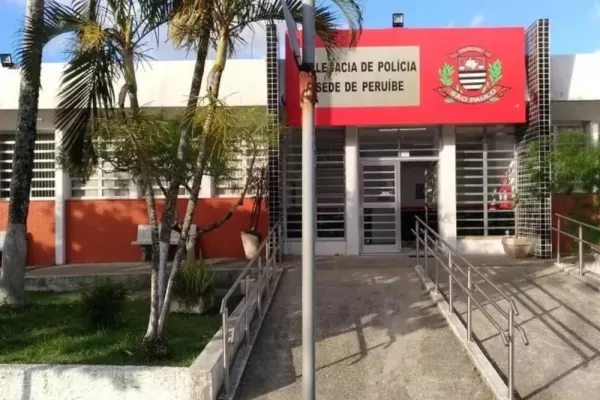 PM aposentado é preso suspeito de estupro após ser flagrado em cima de menina de 13 anos pela mãe dela