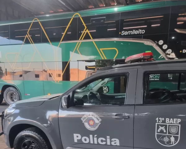 Mulher é presa com quase 1 Kg de haxixe em ônibus na Rodoviária de Ourinhos