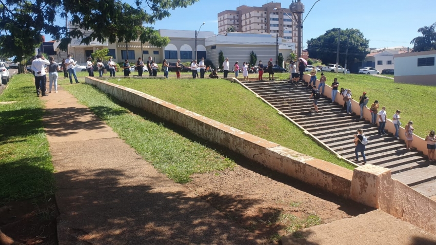 Com Ordem De Chegada E Grande Fila Prefeitura De Ourinhos Inicia