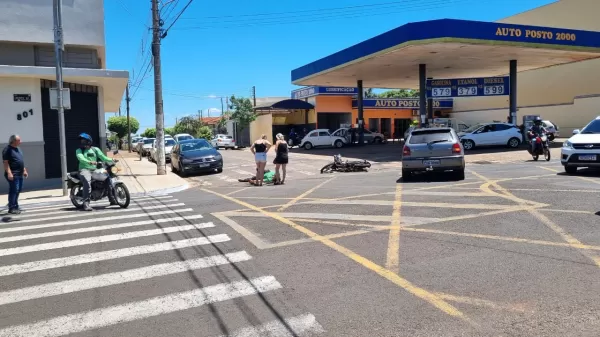 Motociclista fica ferido em acidente na Vila Perino, em Ourinhos