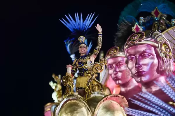 Rosas de Ouro conquista o Carnaval de São Paulo após apuração emocionante