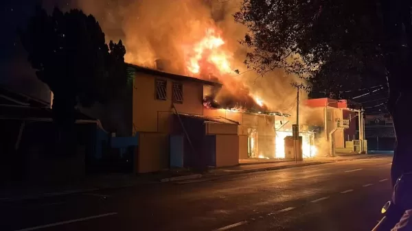 Incêndio criminoso em abrigo deixa quatro mortos em São José dos Campos