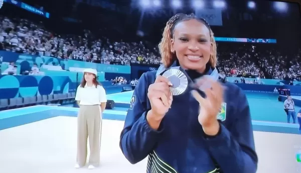 Rebeca Andrade conquista prata no salto e soma sua terceira medalha nas Olimpíadas de Paris 2024