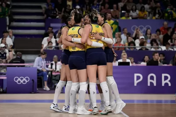 Brasil perde para os EUA na semifinal de vôlei em Paris 2024 e fica fora da disputa pelo ouro