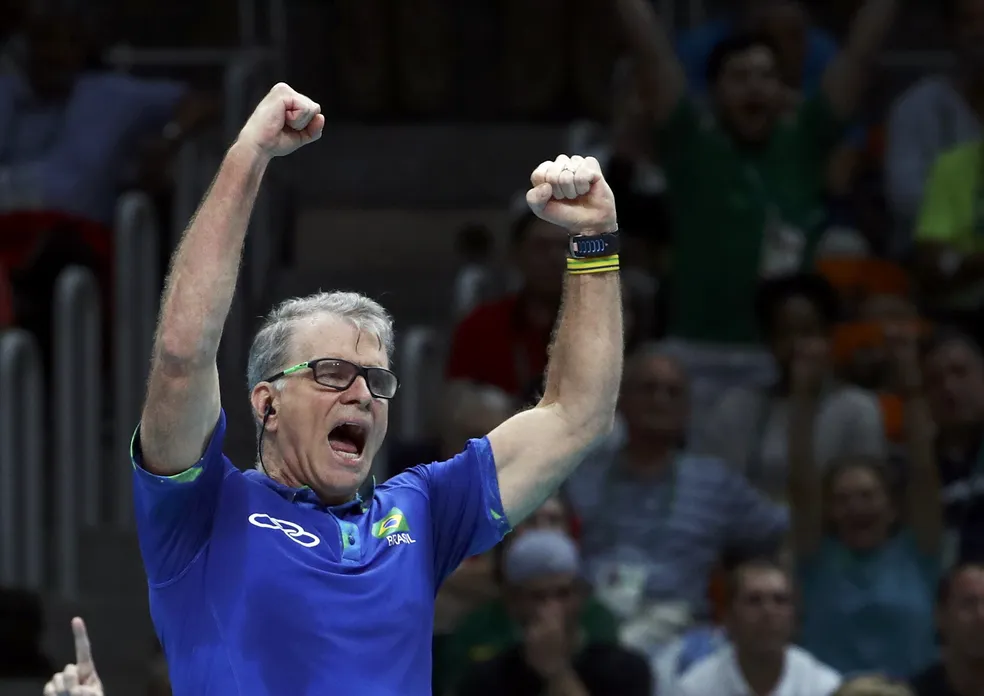 Bernardinho retorna como técnico da seleção masculina de vôlei do Brasil após saída de Renan Dal Zotto