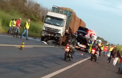 Motorista morre em colisão frontal entre carro e caminhão de cana-de-açúcar em Jaú