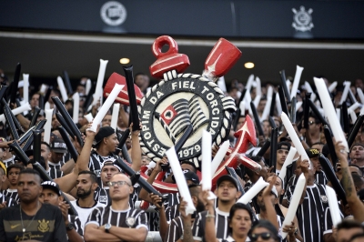 Corinthians é quem mais arrecada com bilheteria no ano, seguido por Flamengo e Palmeiras; veja lista