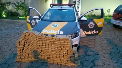 Polícia Rodoviária apreende mais de 200 quilos de maconha na região 