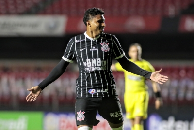 Rumo ao tetra, Corinthians supera o Red Bull Bragantino e enfrenta Mirassol na semi do Paulistão