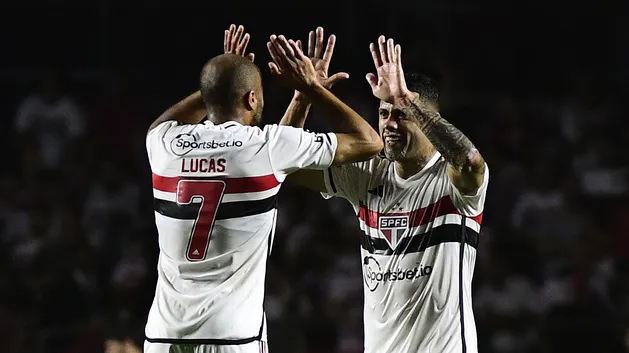 São Paulo bate Corinthians para alcançar final da Copa do Brasil