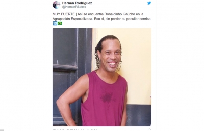 Jornalista compartilha imagem que seria de Ronaldinho em prisão no Paraguai