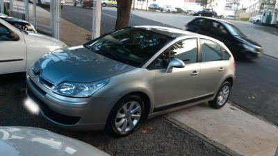 Comerciante tem carro roubado em Ribeirão do Sul