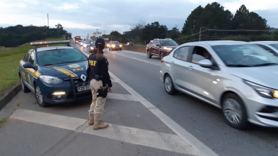 Policia Rodoviária Federal divulga balanço da Operação Proclamação da República em São Paulo