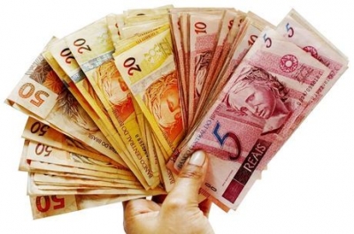 Comissão aprova salário mínimo de R$ 1.040 para 2020