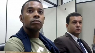 Ex-jogador Robinho deixa isolamento e passa a dividir cela com outro detento