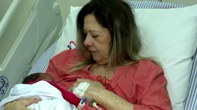 Aos 61 anos, mulher dá à luz bebê e realiza sonho de ser mãe em Londrina