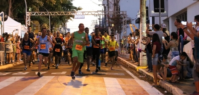 Corredores de Cambará (PR) e Osasco (SP) vencem 2ª Corrida Noturna de Ourinhos 