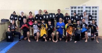 Prefeitura de Salto Grande entrega equipamentos para prática de Muay Thai e promove inclusão esportiva