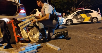 Polícia Rodoviária apreende 150 kg de maconha na Raposo Tavares