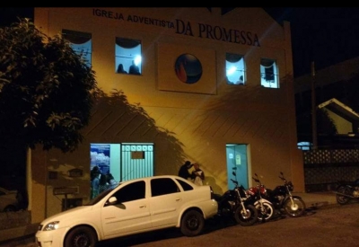 Jovens são assaltados em frente de igreja em Ourinhos 