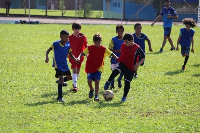 Prefeitura de Salto Grande inaugura campo de futebol no Bairro CDHU