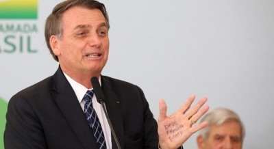 Bolsonaro lança novo Mais Médicos com salários de até R$ 31 mil