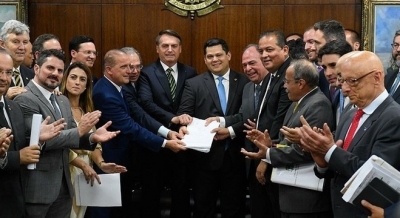 Governo propõe mudar pacto federativo, liberando R$ 400 bi aos estados e municípios em 15 anos