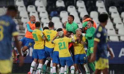 Com gol polêmico, Brasil vence Colômbia no fim em duelo pela Copa América 