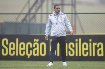 Jardine convoca seleção olímpica com Pedro, Rodrygo e Pedrinho para torneio na França