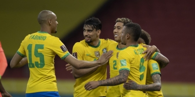 Brasil vence marcação do Equador e dispara na ponta das Eliminatórias