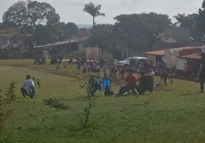 Moradores criticam realização de partidas de futebol e apontam risco de contaminação em campo em Ourinhos 